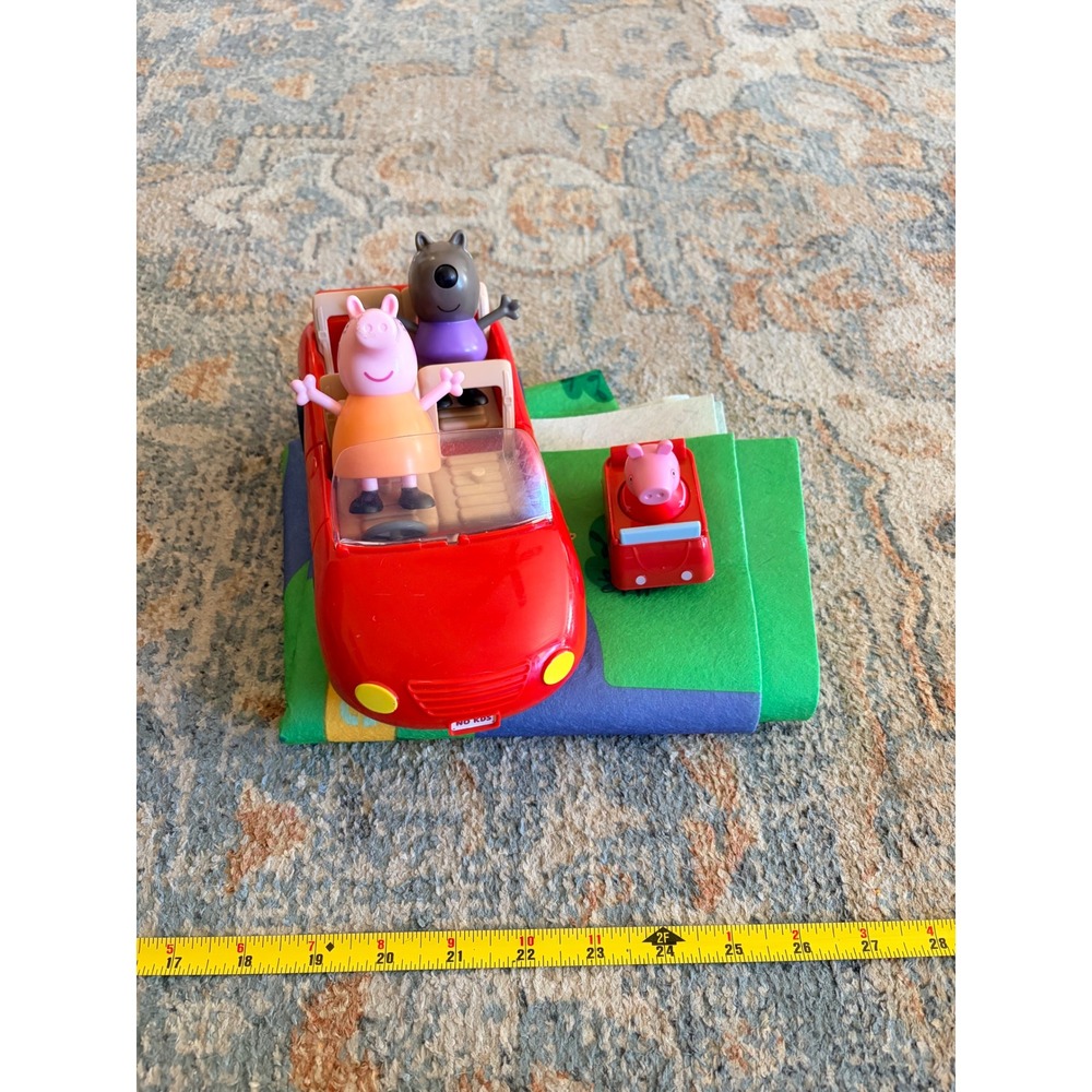 Peppa Pig Felt Play Mat with Car and Figures Kids Toy Set - Picture 9 of 9